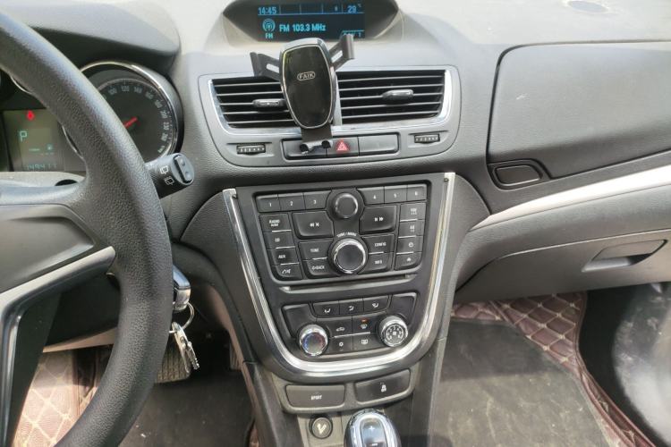 Used Buick Encore 2015 1.4T Automatic Two-Wheel Drive Urban Elite Version Audio And AC Panel
