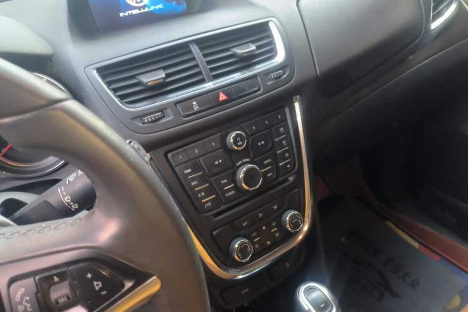 Used Buick Encore 2015 1.4T Automatic Two-Wheel Drive Urban Leading Model Audio And AC Panel