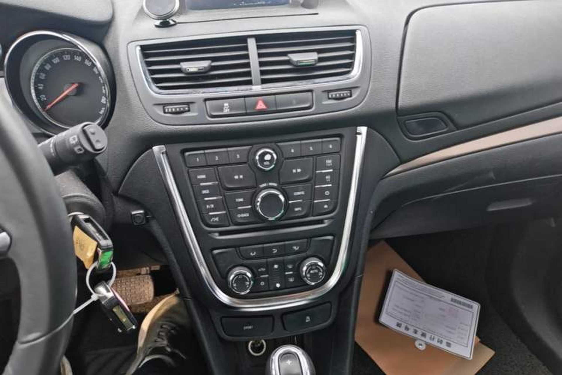 Used Buick Encore 2015 1.4T Automatic Two-Wheel Drive Urban Leading Model Audio And AC Panel