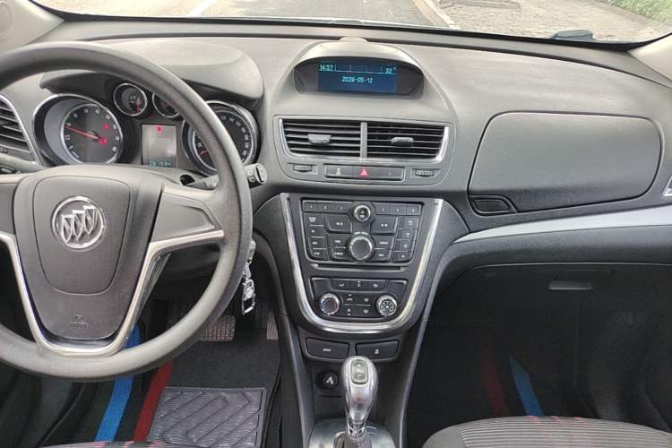 Used Buick Encore 2015 1.4T Automatic Two-Wheel Drive Urban Elite Version Audio And AC Panel