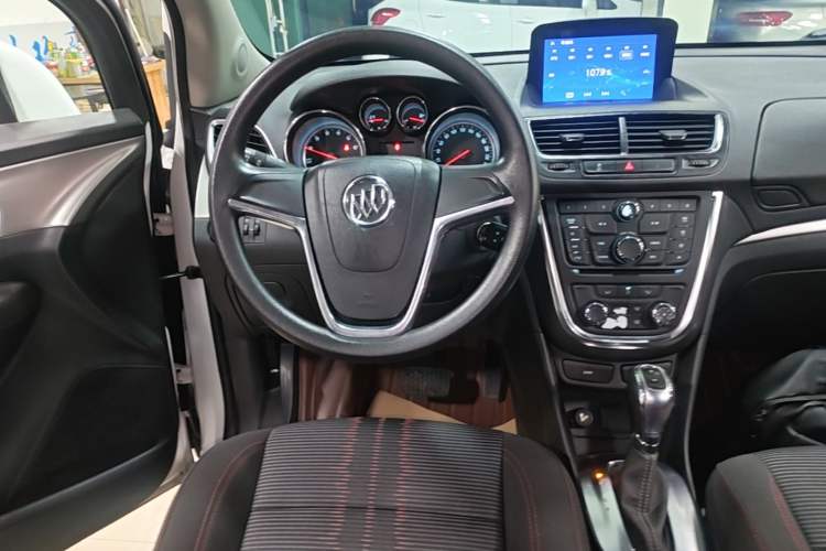 Used Buick Encore 2015 1.4T Automatic Two-Wheel Drive Urban Elite Version Audio And AC Panel