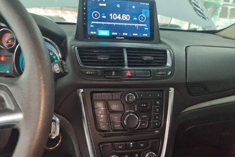 Used Buick Encore 2015 1.4T Manual Two-Wheel Drive Urban Advanced Model Audio And AC Panel