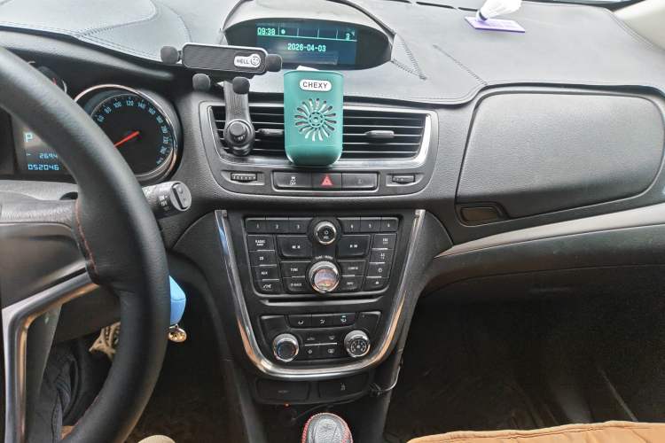 Used Buick Encore 2015 1.4T Automatic Two-Wheel Drive Urban Elite Version Audio And AC Panel