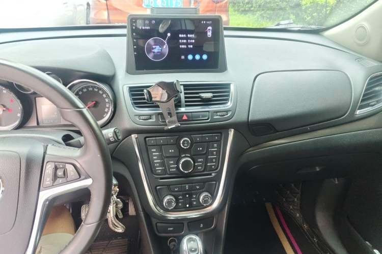 Used Buick Encore 2015 1.4T Automatic Two-Wheel Drive Urban Leading Model Audio And AC Panel