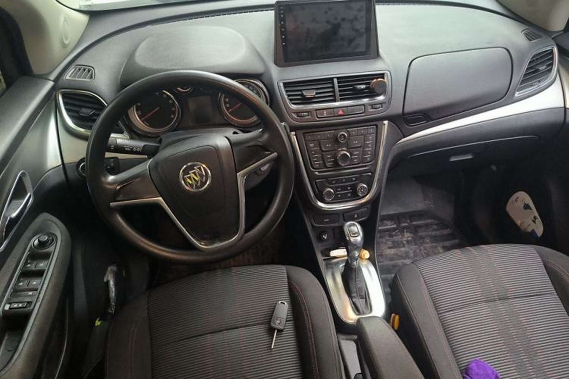 Used Buick Encore 2015 1.4T Automatic Two-Wheel Drive Urban Elite Version Center Console