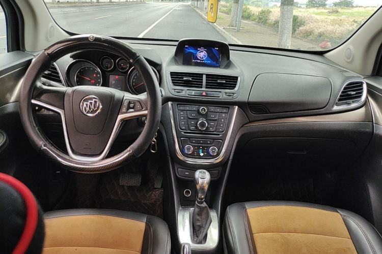 Used Buick Encore 2015 1.4T Automatic Two-Wheel Drive Urban Leading Model Center Console