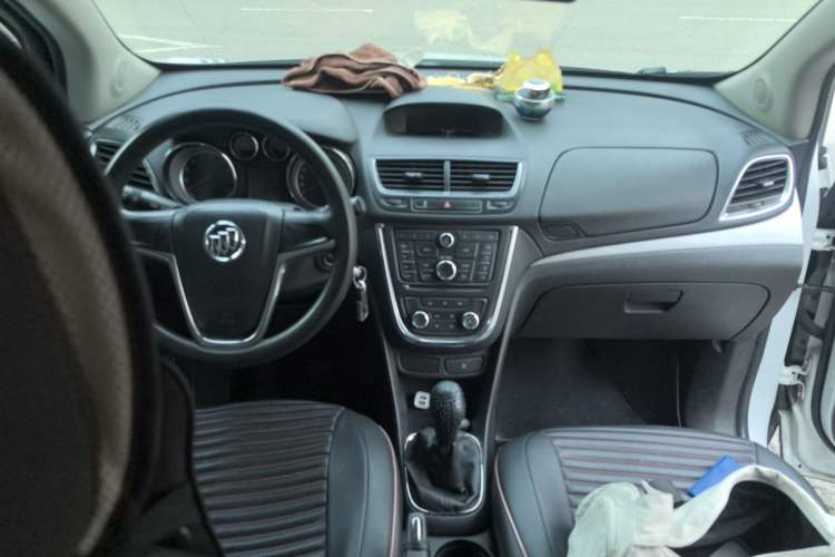 Used Buick Encore 2015 1.4T Manual Two-Wheel Drive Urban Advanced Model Center Console