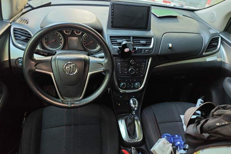 Used Buick Encore 2015 1.4T Automatic Two-Wheel Drive Urban Elite Version Center Console
