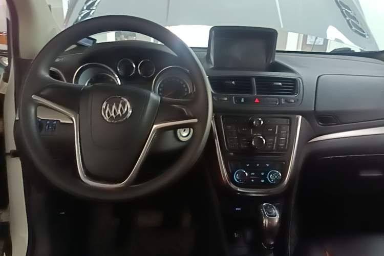 Used Buick Encore 2015 1.4T Automatic Two-Wheel Drive Urban Elite Version Center Console