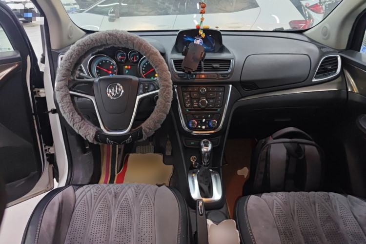 Used Buick Encore 2015 1.4T Automatic Two-Wheel Drive Urban Leading Model Center Console