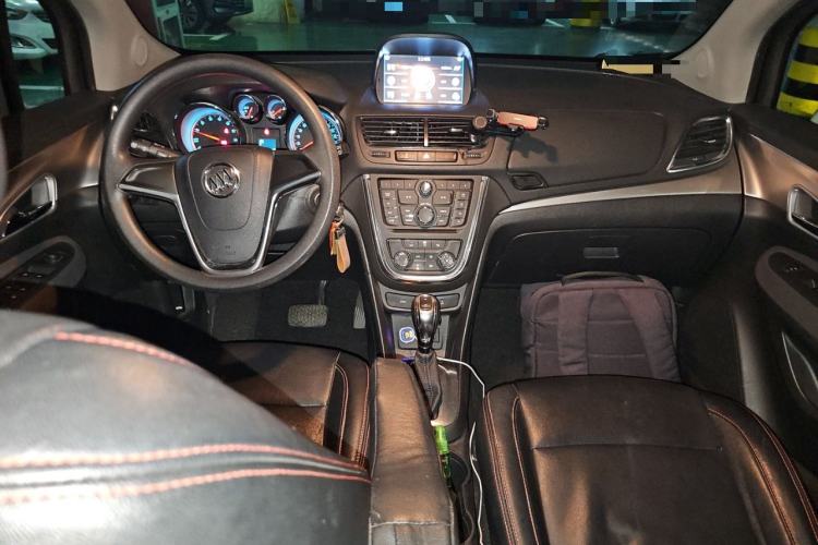 Used Buick Encore 2015 1.4T Automatic Two-Wheel Drive Urban Elite Version Center Console