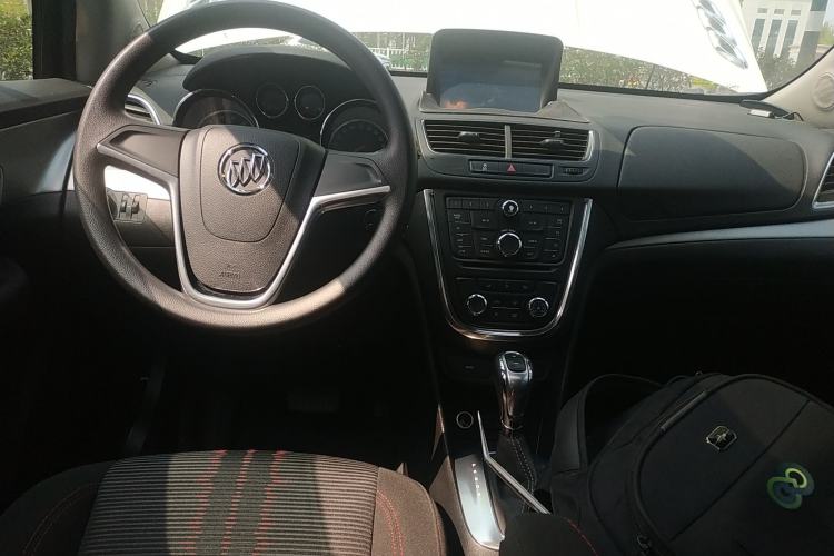 Used Buick Encore 2015 1.4T Automatic Two-Wheel Drive Urban Elite Version Center Console