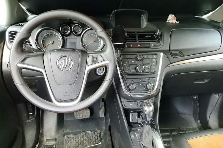 Used Buick Encore 2015 1.4T Automatic Two-Wheel Drive Urban Leading Model Center Console