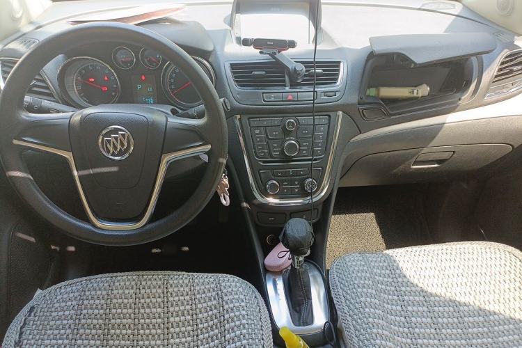 Used Buick Encore 2015 1.4T Automatic Two-Wheel Drive Urban Elite Version Center Console