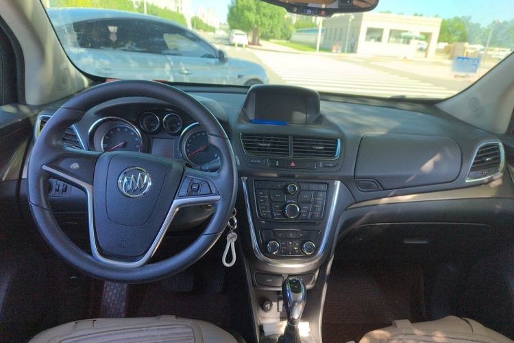 Used Buick Encore 2015 1.4T Automatic Two-Wheel Drive Urban Leading Model Center Console
