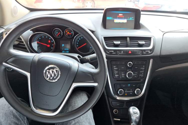Used Buick Encore 2015 1.4T Automatic Two-Wheel Drive Urban Elite Version Center Console