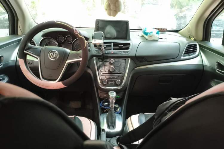 Used Buick Encore 2015 1.4T Automatic Two-Wheel Drive Urban Elite Version Center Console
