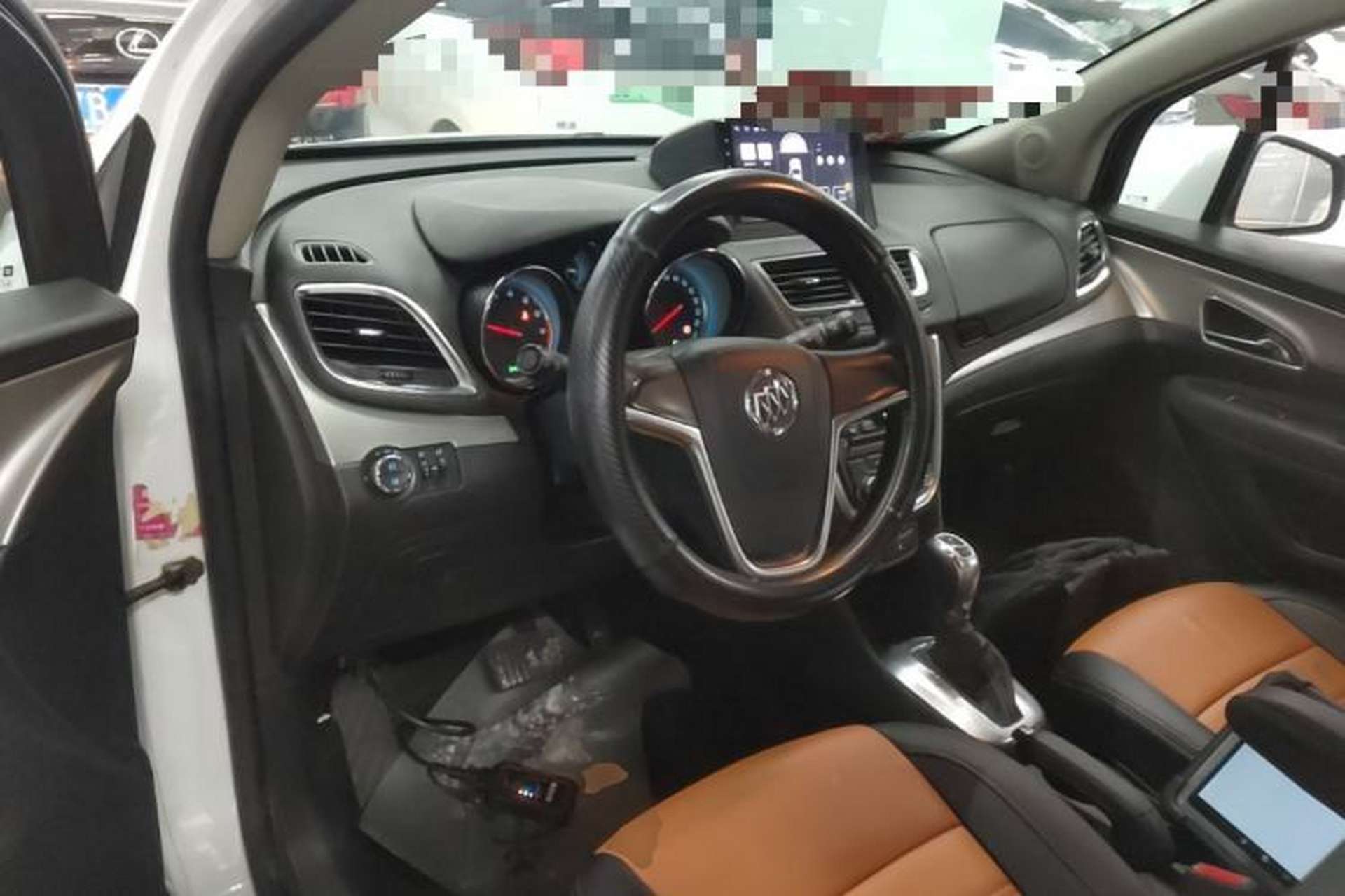 Used Buick Encore 2015 1.4T Automatic Two-Wheel Drive Urban Elite Version Center Console