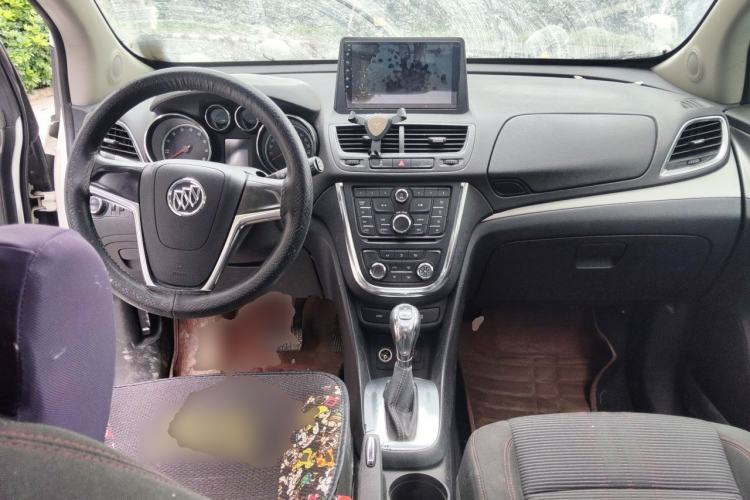 Used Buick Encore 2015 1.4T Automatic Two-Wheel Drive Urban Elite Version Center Console