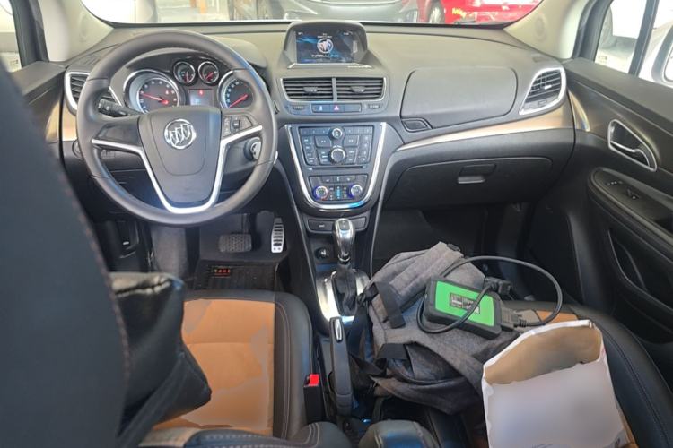 Used Buick Encore 2015 1.4T Automatic Two-Wheel Drive Urban Leading Model Center Console
