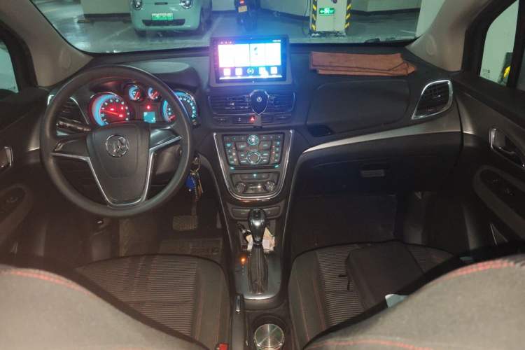 Used Buick Encore 2015 1.4T Automatic Two-Wheel Drive Urban Elite Version Center Console