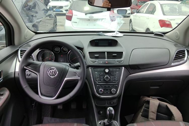Used Buick Encore 2015 1.4T Manual Two-Wheel Drive Urban Advanced Model Center Console