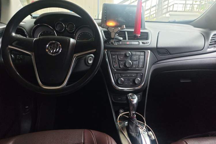 Used Buick Encore 2015 1.4T Automatic Two-Wheel Drive Urban Elite Version Center Console