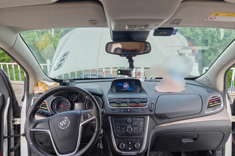 Used Buick Encore 2015 1.4T Automatic Two-Wheel Drive Urban Leading Model Center Console