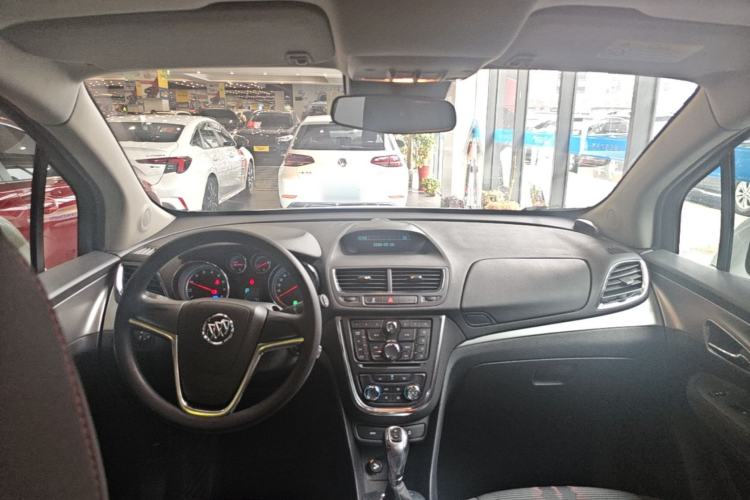 Used Buick Encore 2015 1.4T Automatic Two-Wheel Drive Urban Elite Version Center Console