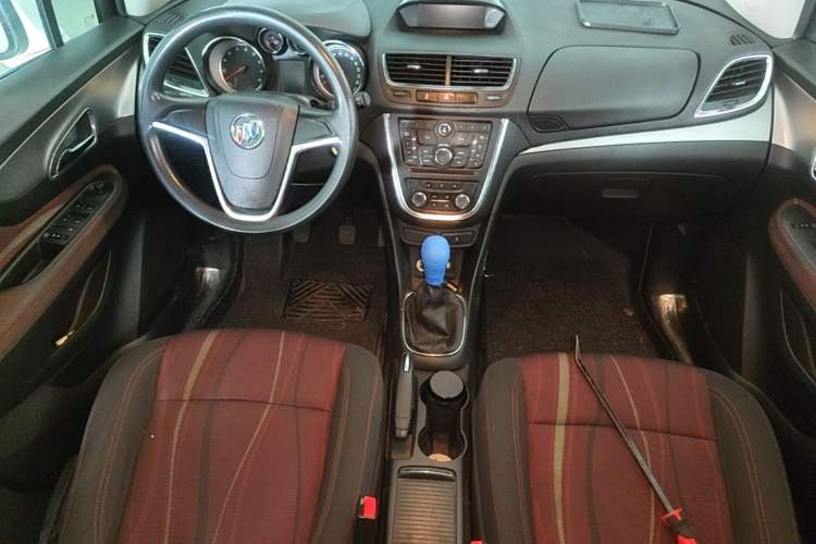 Used Buick Encore 2015 1.4T Manual Two-Wheel Drive Urban Advanced Model Center Console