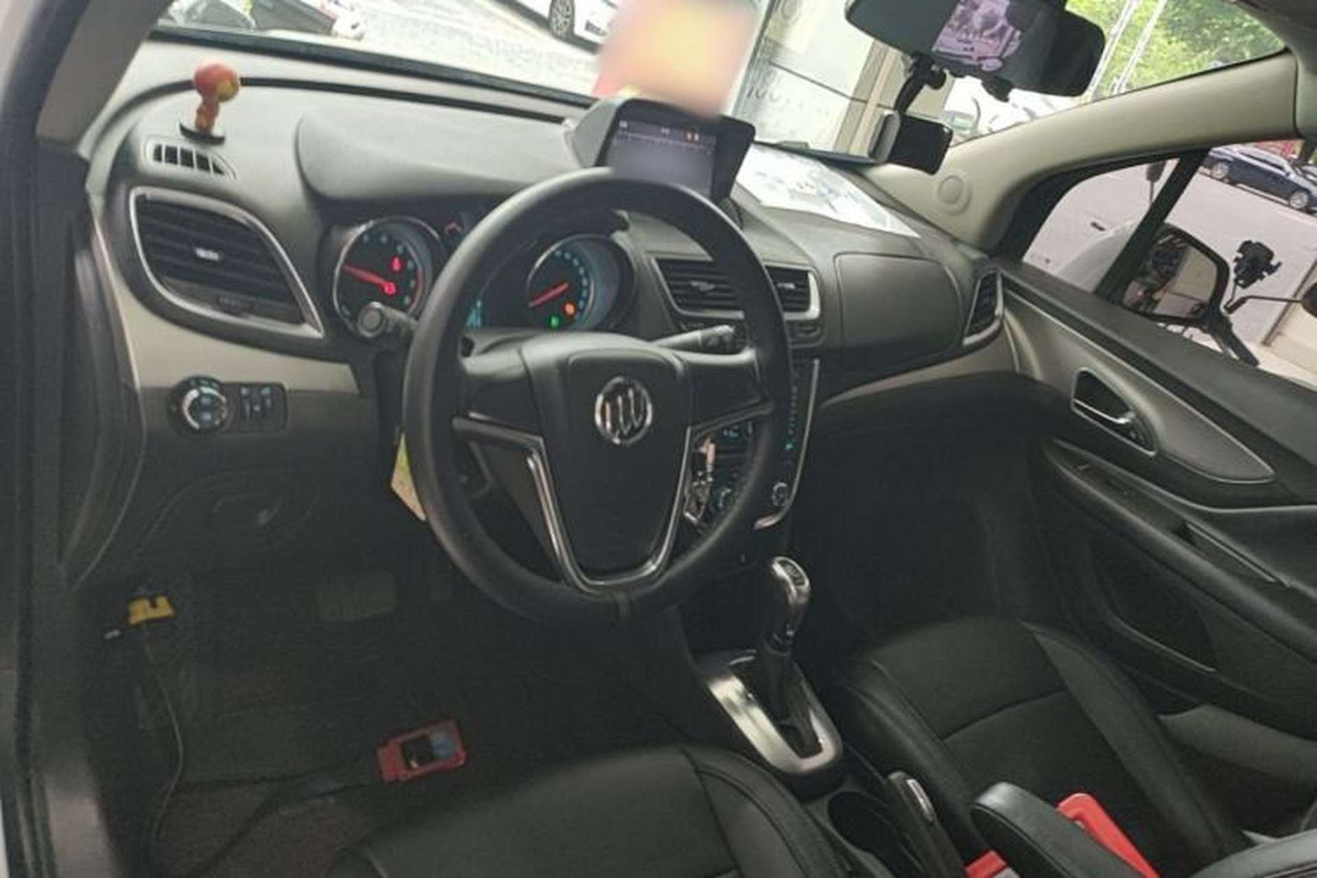 Used Buick Encore 2015 1.4T Automatic Two-Wheel Drive Urban Elite Version Center Console