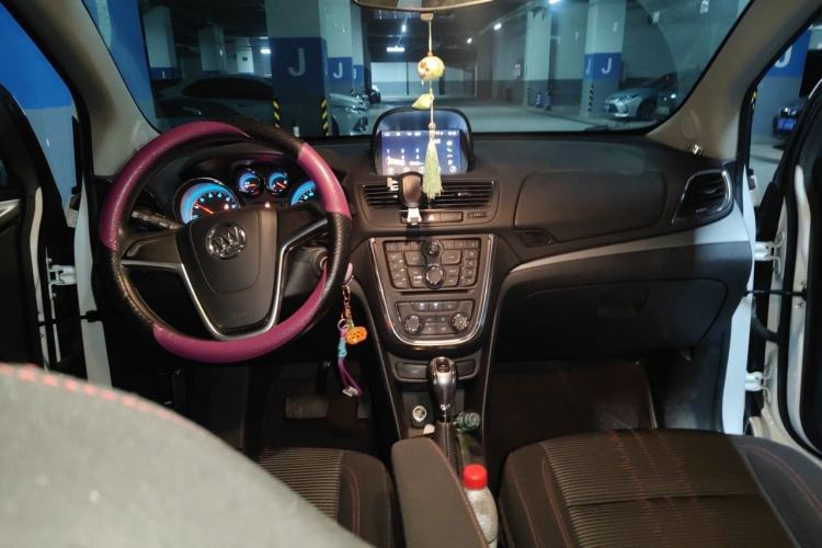 Used Buick Encore 2015 1.4T Automatic Two-Wheel Drive Urban Elite Version Center Console
