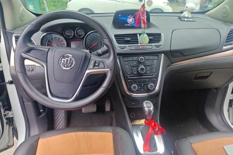 Used Buick Encore 2015 1.4T Automatic Two-Wheel Drive Urban Leading Model Center Console