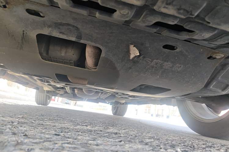 Used Buick Encore 2015 1.4T Automatic Two-Wheel Drive Urban Elite Version Chassis Front