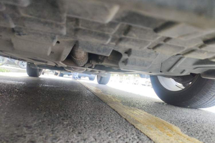 Used Buick Encore 2015 1.4T Automatic Two-Wheel Drive Urban Elite Version Chassis Front