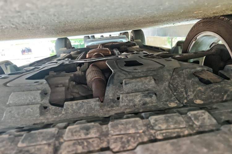 Used Buick Encore 2015 1.4T Automatic Two-Wheel Drive Urban Elite Version Chassis Front