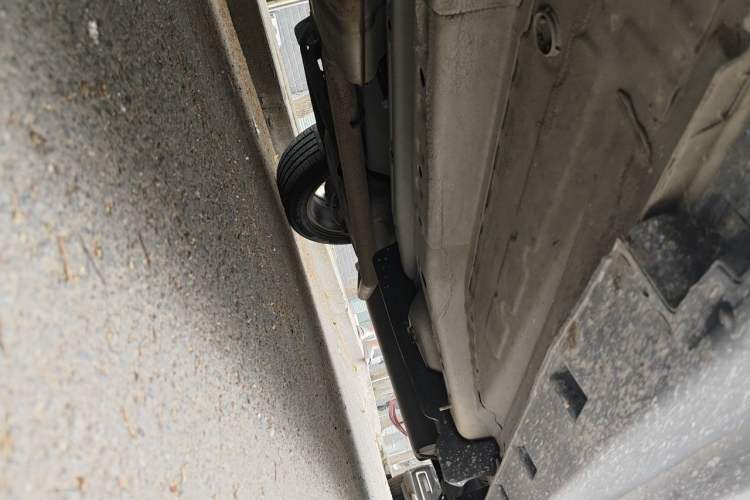 Used Buick Encore 2015 1.4T Automatic Two-Wheel Drive Urban Elite Version Chassis Front Left