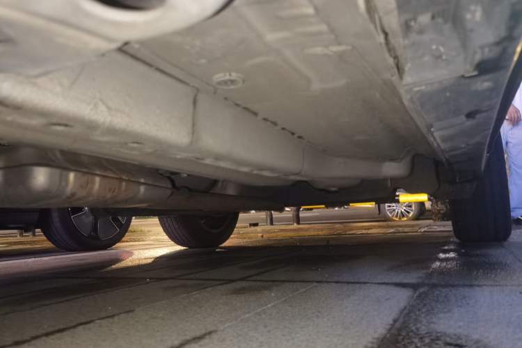 Used Buick Encore 2015 1.4T Automatic Two-Wheel Drive Urban Leading Model Chassis Front Left
