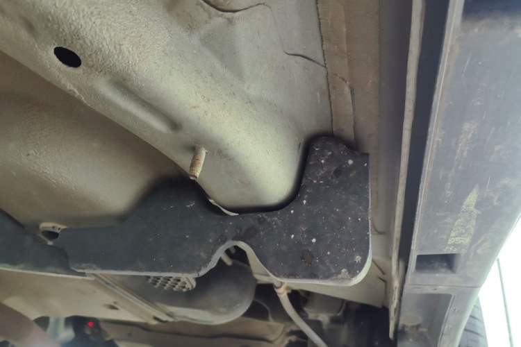 Used Buick Encore 2015 1.4T Automatic Two-Wheel Drive Urban Elite Version Chassis Front Left