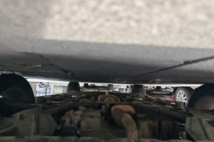 Used Buick Encore 2015 1.4T Automatic Two-Wheel Drive Urban Elite Version Chassis Front