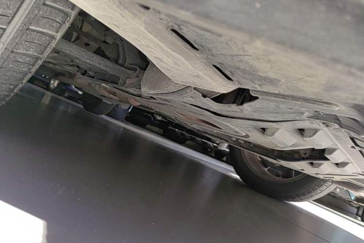 Used Buick Encore 2015 1.4T Automatic Two-Wheel Drive Urban Elite Version Chassis Front Right