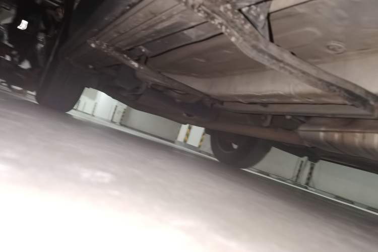 Used Buick Encore 2015 1.4T Automatic Two-Wheel Drive Urban Elite Version Chassis Front Right