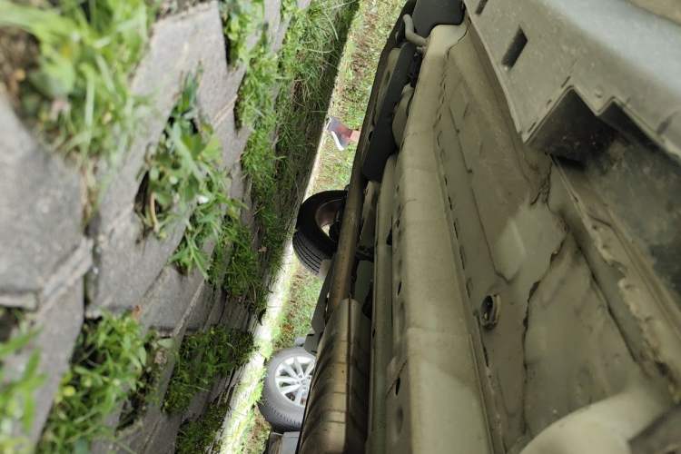Used Buick Encore 2015 1.4T Automatic Two-Wheel Drive Urban Elite Version Chassis Front Right