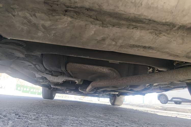 Used Buick Encore 2015 1.4T Automatic Two-Wheel Drive Urban Elite Version Chassis Rear
