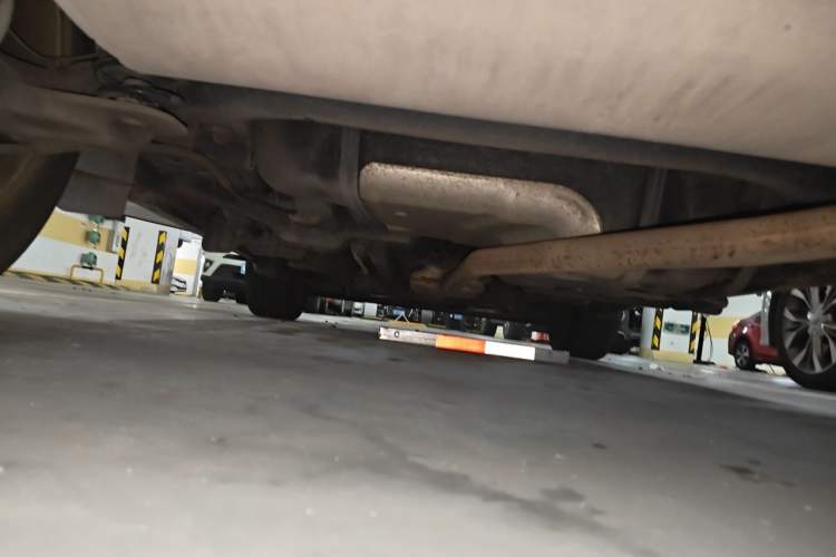 Used Buick Encore 2015 1.4T Automatic Two-Wheel Drive Urban Elite Version Chassis Rear