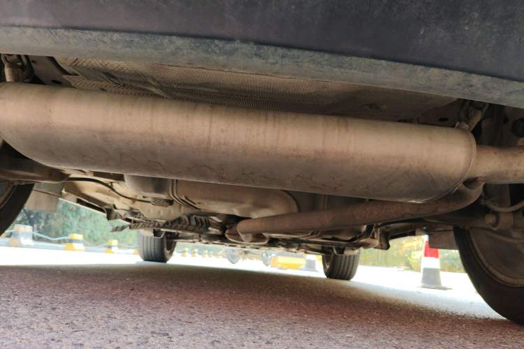 Used Buick Encore 2015 1.4T Automatic Two-Wheel Drive Urban Elite Version Chassis Rear