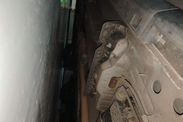 Used Buick Encore 2015 1.4T Automatic Two-Wheel Drive Urban Elite Version Chassis Rear Left