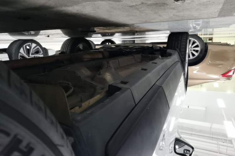 Used Buick Encore 2015 1.4T Automatic Two-Wheel Drive Urban Elite Version Chassis Rear Left