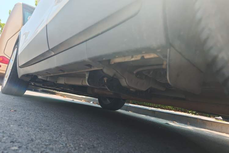 Used Buick Encore 2015 1.4T Automatic Two-Wheel Drive Urban Elite Version Chassis Rear Left