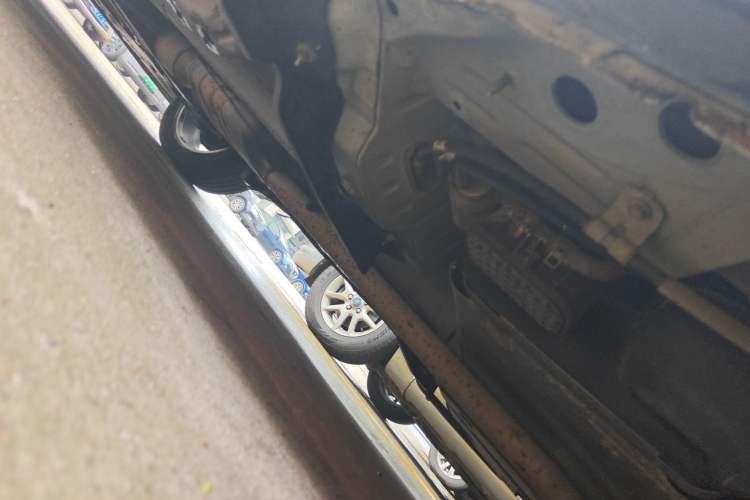 Used Buick Encore 2015 1.4T Automatic Two-Wheel Drive Urban Elite Version Chassis Rear Left
